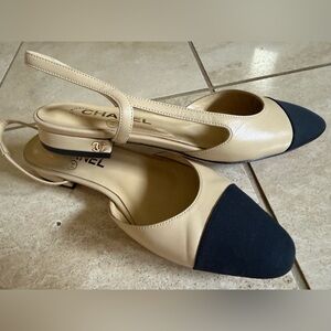 Chanel Beige/Black Leather and Canvas CC Cap Toe Slingback Flats Size 37 EU